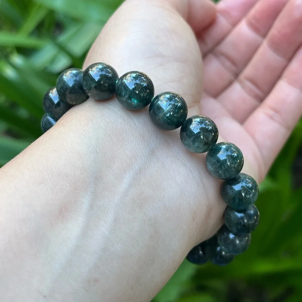 11mm flashy dark‎ green mica bracelet